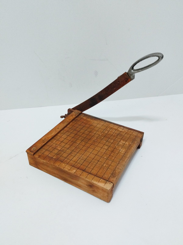 guillotina papel madera 3_5-5_3x20-21x19_5-30 1u